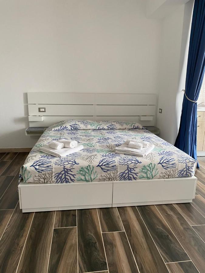 Manfredi Sea Room Vieste Exterior foto