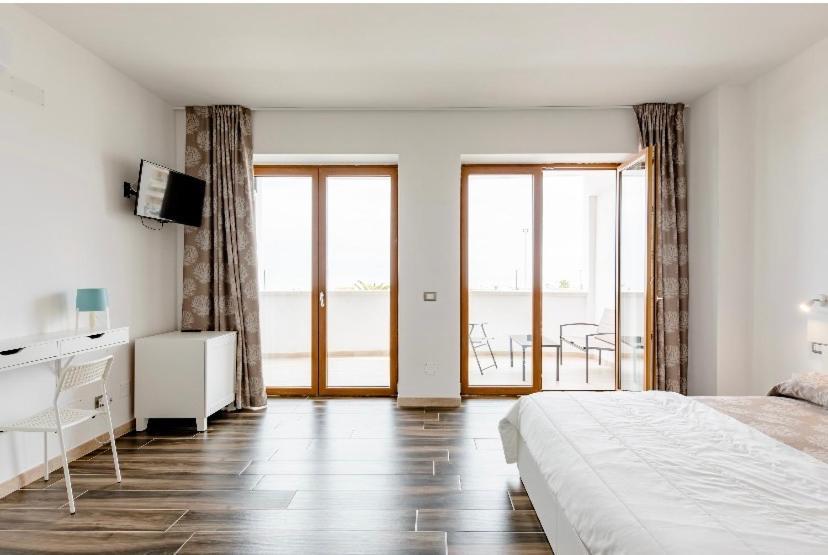 Manfredi Sea Room Vieste Exterior foto